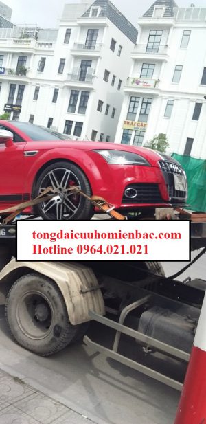 Đội cứu hộ giao thông Hà Nội khi xe gặp sự cố