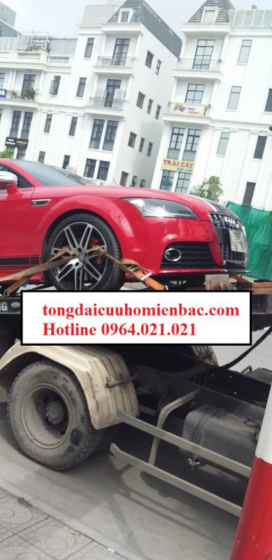 Đội cứu hộ giao thông Hà Nội khi xe gặp sự cố